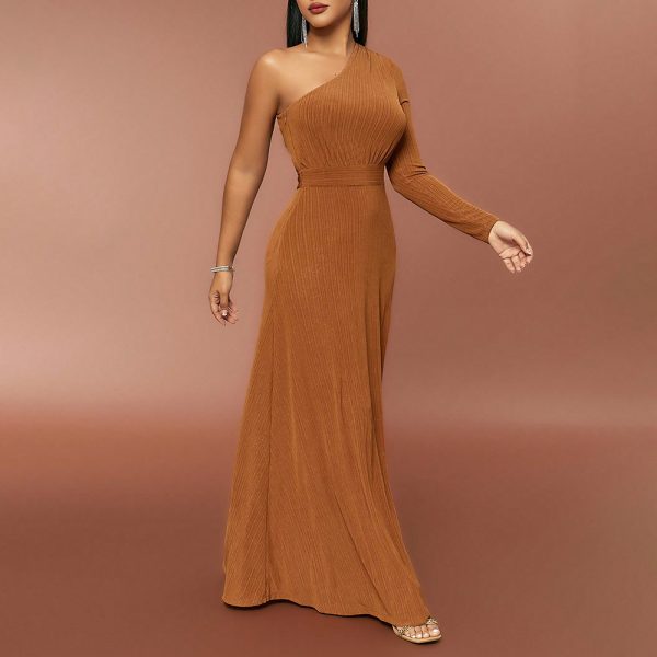 Fashionable Elegant Slim Fit Dress Solid Color One-Shoulder Long Sleeve Slit Gown for Women - Image 2