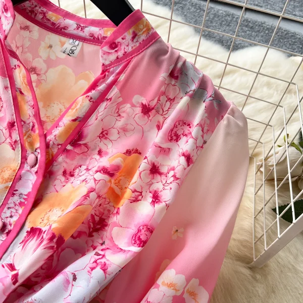 ZT1501 European Fashion Print Dress Female Niche Vintage Long Sleeves V-neck Single-breasted Long Swing Holiday Dress - Image 5