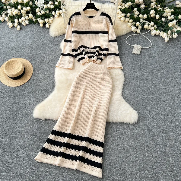 LW0101 Korean Two-Piece Hollow-Out Grid Color Contrast Striped Sweater Women'S Long Sleeve Sweater High Waist Skirt Two Sets
