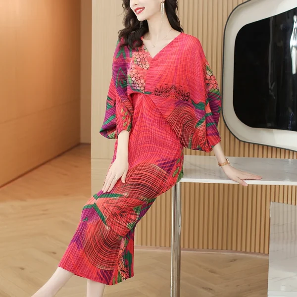 2025 Floral Printing Miyake Pleated Dress Printing Elastic Loose Casual Style Bat Sleeves Women Elegant Dresses - Image 2