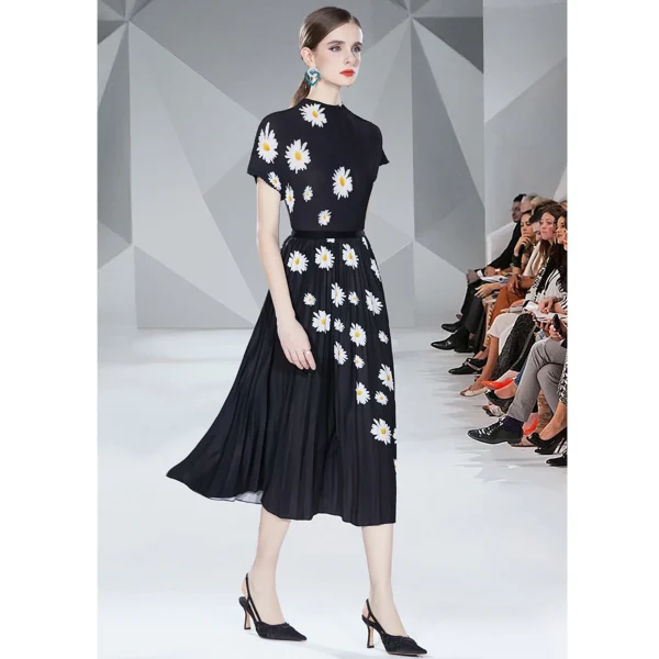 LE1340 High Quality Pleat Printed Clothing Casual Set Printed Short Sleeve Top Printed Long Pleated Skirt Two Piece Sets - Image 3