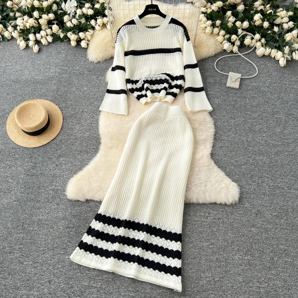LW0101 Korean Two-Piece Hollow-Out Grid Color Contrast Striped Sweater Women'S Long Sleeve Sweater High Waist Skirt Two Sets - Image 2
