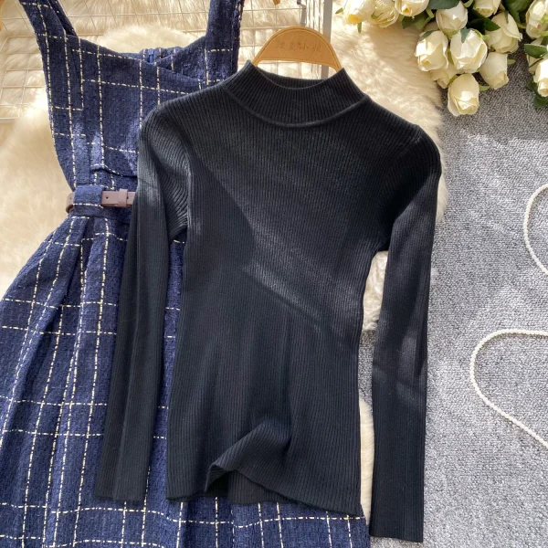 LW0138 French Vintage High Sense Button Decorated Waist Woolen Halter Dress Women'S Bottom Knitwear Women'S Two-Piece Suit - Image 4