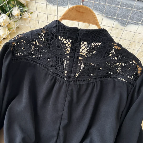 ZT1464 French Vintage Black Woman Clothes High-end Temperament V-neck Hollow Lace Patchwork Single Breasted Lantern Sleeve Dress - Image 2