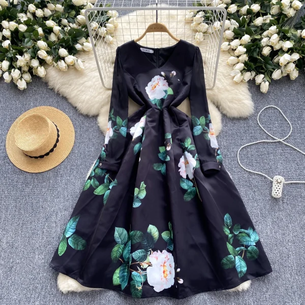 ZT1485  Luxury French Style Print Dress Female V-neck Waist Slimming Design Sense Chic Small Temperament Big Swing Midi Dresses