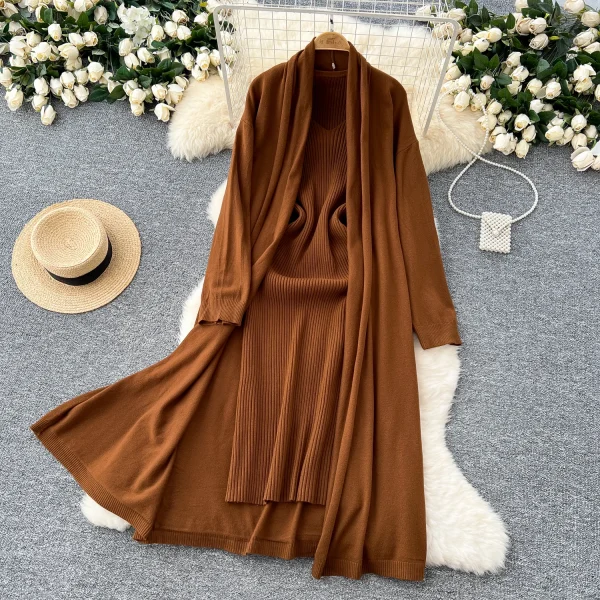 LW0096 Maillard Wears Two-Piece Female a Sleeveless Knit Dress With a Slouchy Sweater Coat Two-Piece for Women