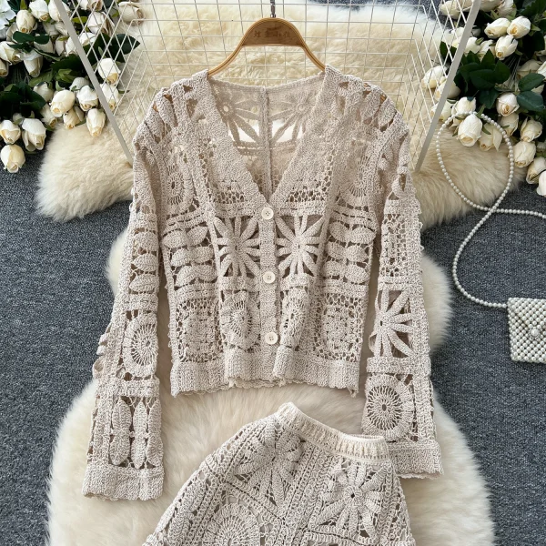LW0127 Korean Female Hollowed-Out Hook Flower V-Neck Short Cardigan Knit Coat High-Waisted Casual Pants Two-Piece Set - Image 3